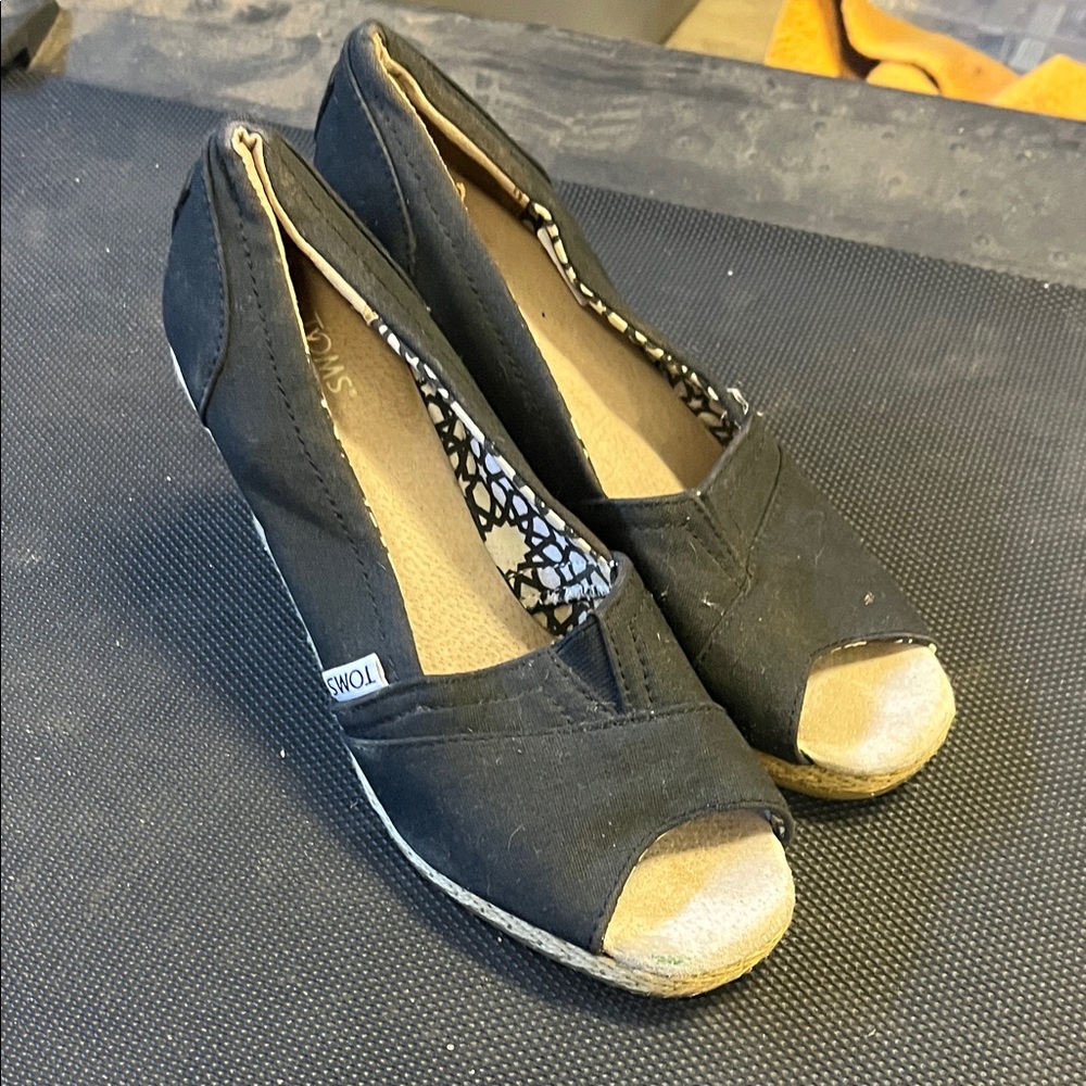 TOMS Black Espadrille Peep Toe Wedges